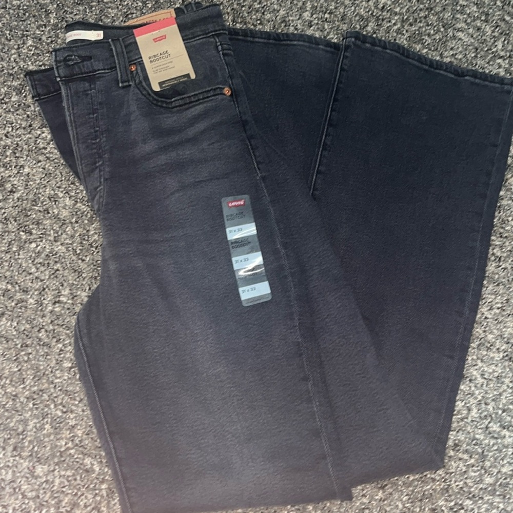 NWT Levi’s Ribcage Bootcut